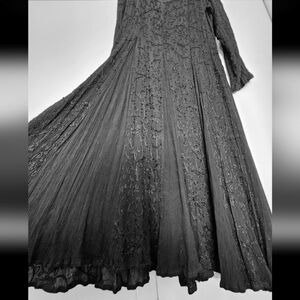 True 90s Vintage Embroidered Maxi Dress